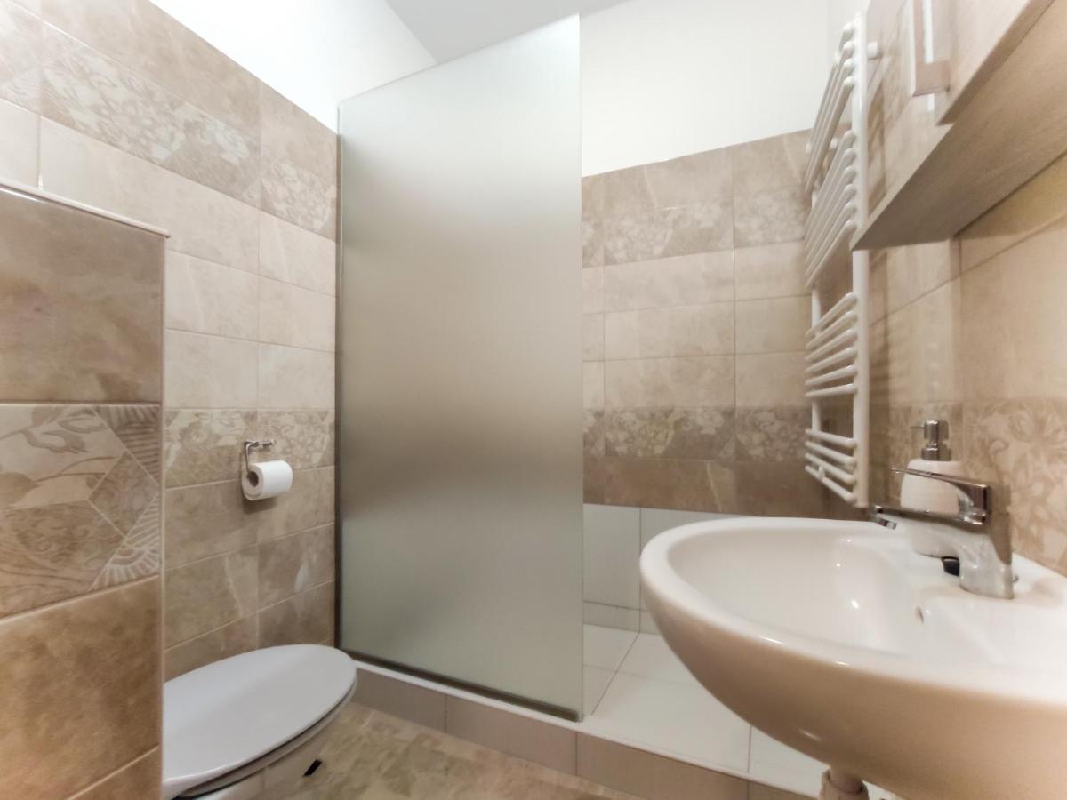 Trika Apartman Sárvár 外观 照片