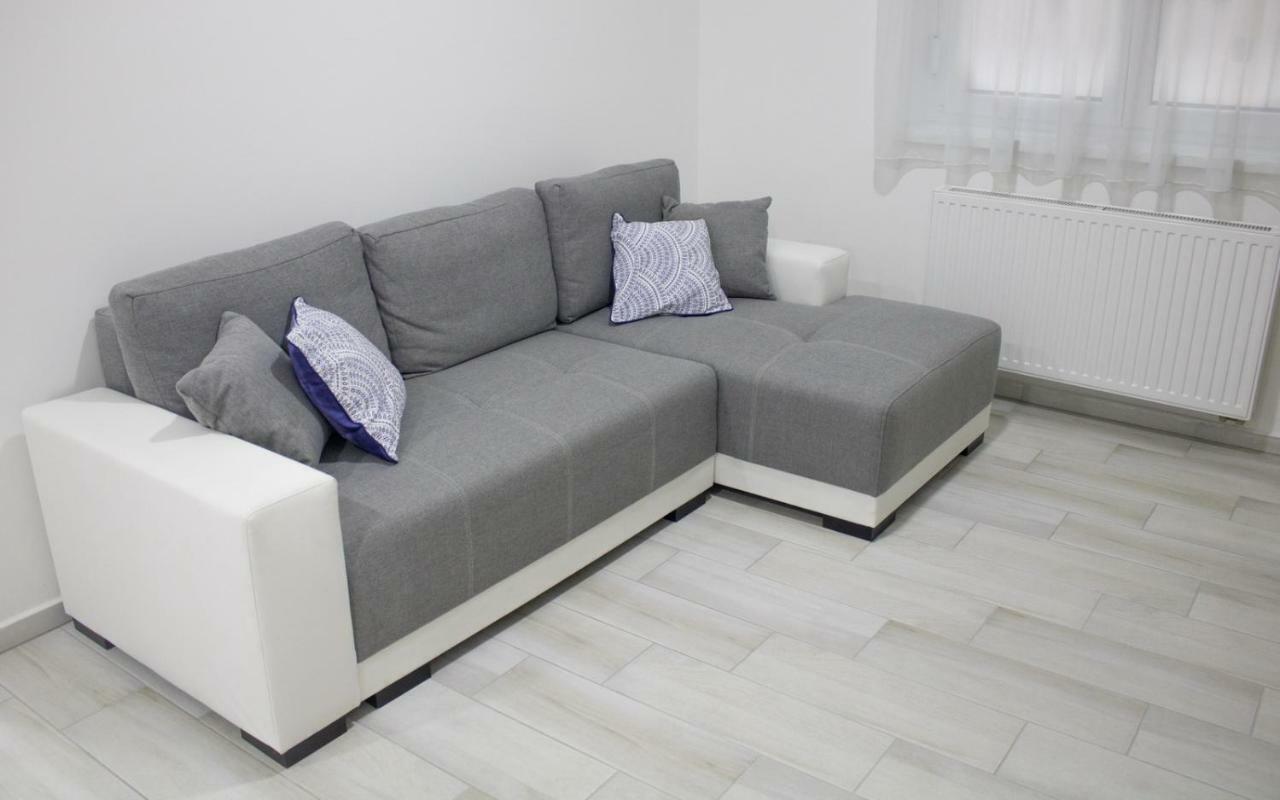 Trika Apartman Sárvár 外观 照片